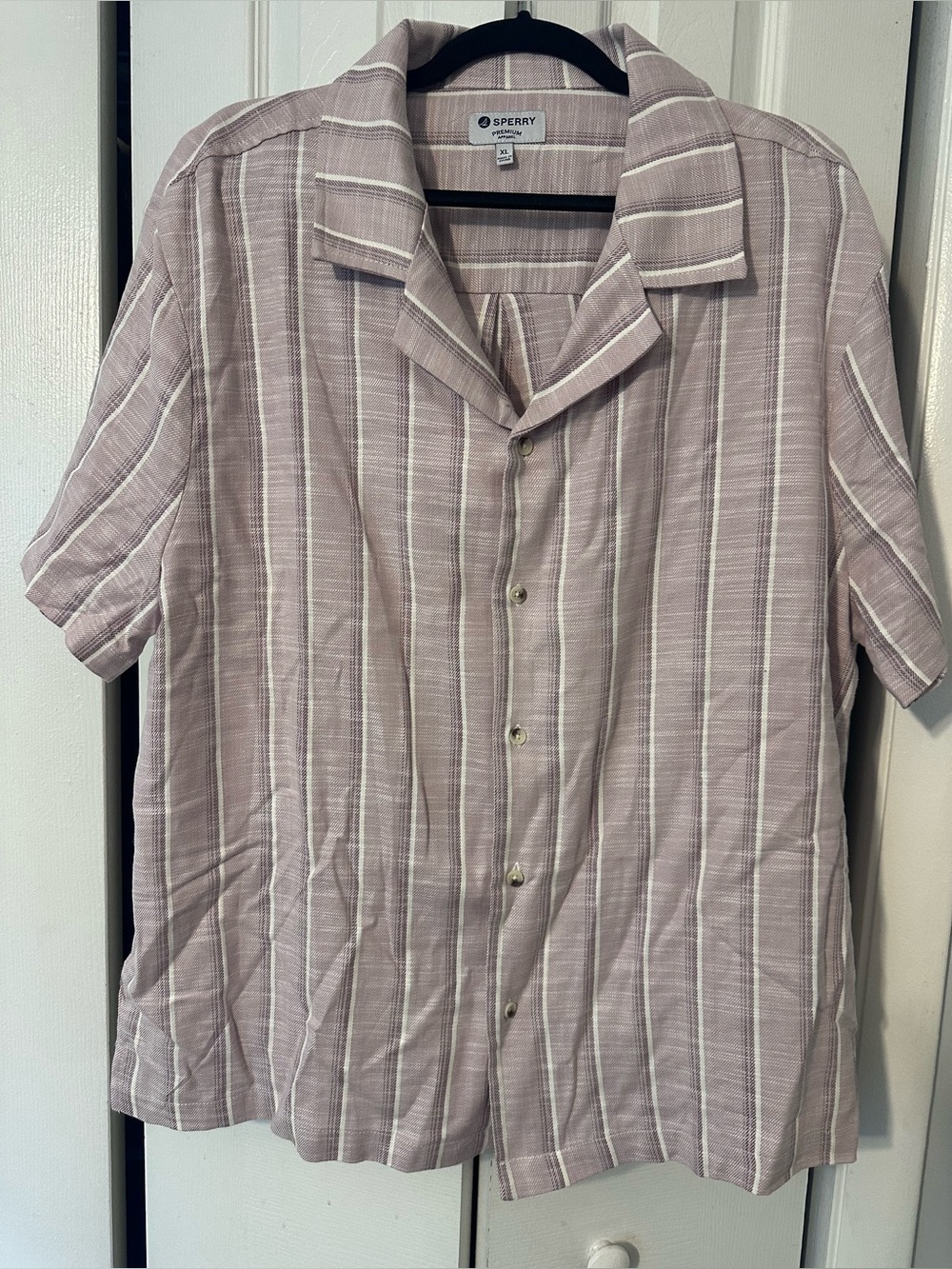Sperry Men's Light Lavender and White Striped Short-Sleeve Button-Up Shirt